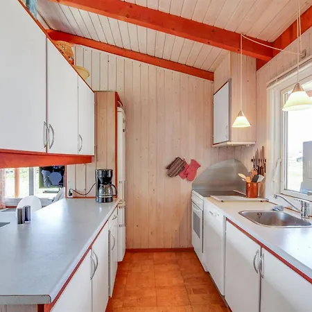 Feriehus Jorma - 250m To The Fjord By Interhome *