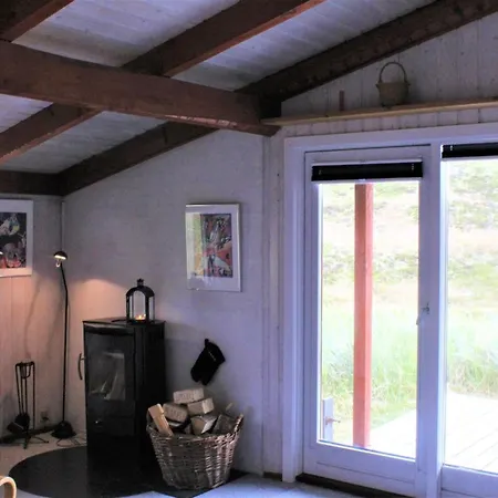 Jorma - 250m To The Fjord By Interhome Feriehus