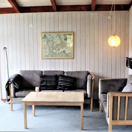 Jorma - 250m To The Fjord By Interhome Feriehus